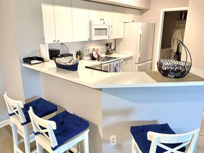 Building Photo - 11770 Saint Andrews Pl