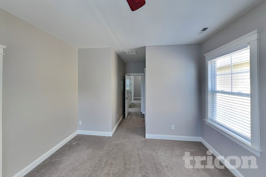 Building Photo - 13528 Swinton Rd
