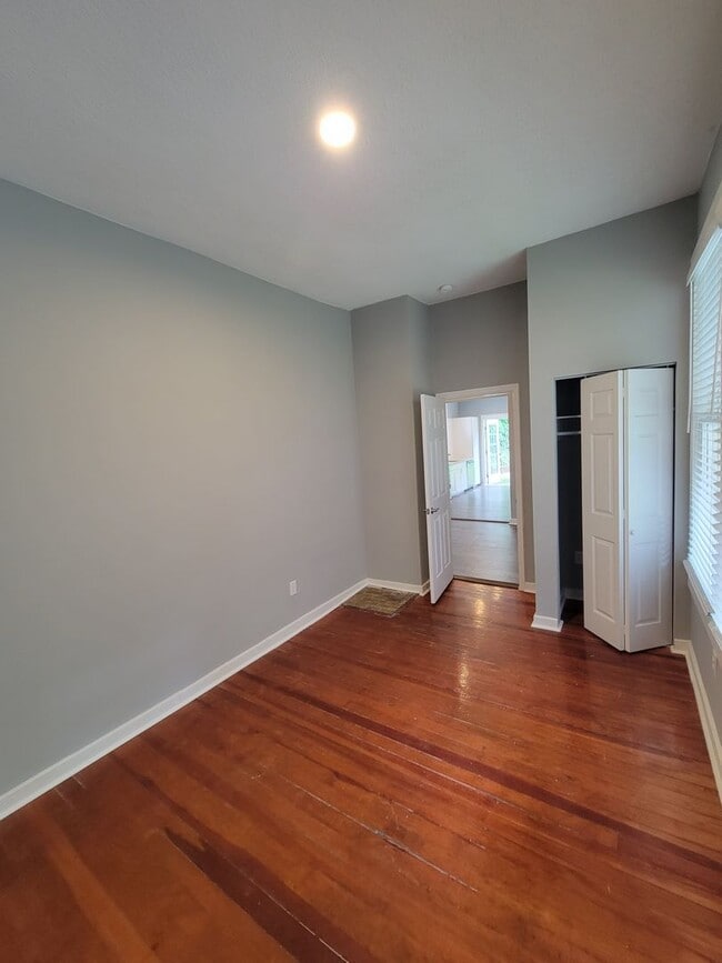 Building Photo - 1016 Pecan Ave