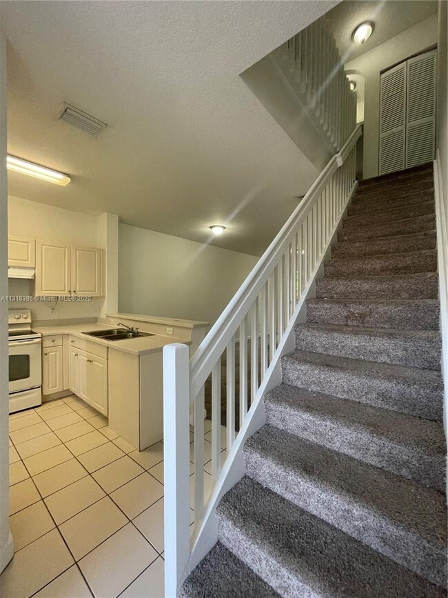 Building Photo - 4130 Napoli Lake Dr