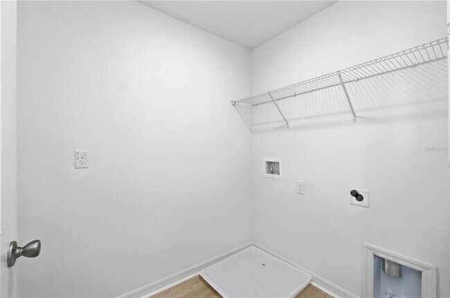Building Photo - 9572 Westside Hls Dr