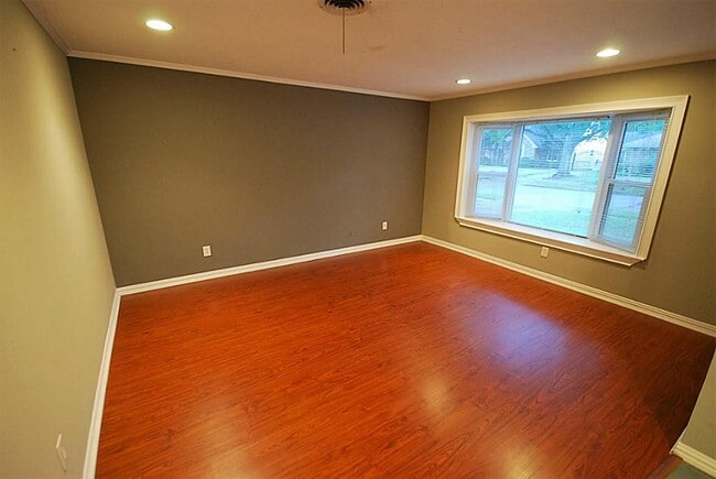 Building Photo - 986 Chamboard Ln