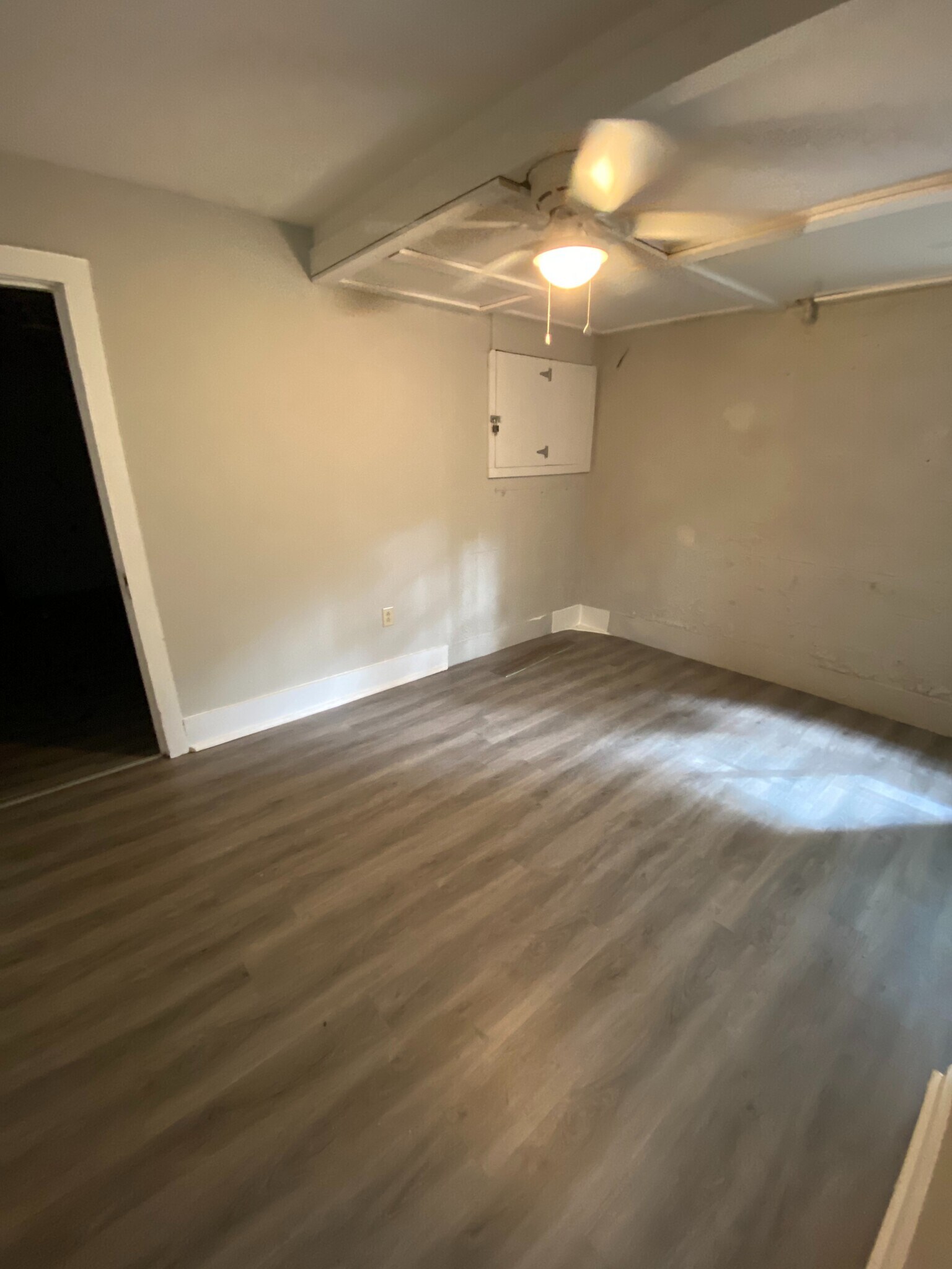 Building Photo - 406 Hietts Ln