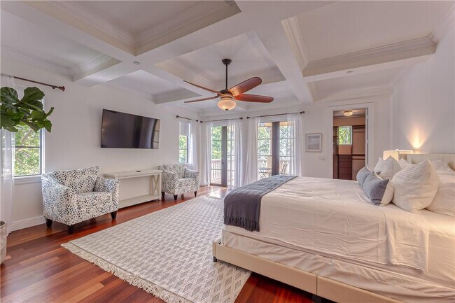 Building Photo - 1206 NE 1st St