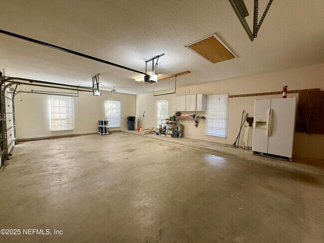 Building Photo - 2192 Salt Myrtle Ln
