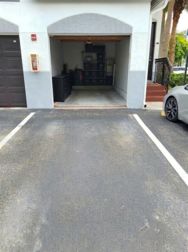 Building Photo - 721 SW 148th Ave