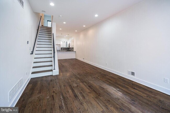 Building Photo - 1441 S Bouvier St