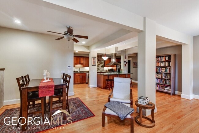 Building Photo - 841 Argonne Ave NE