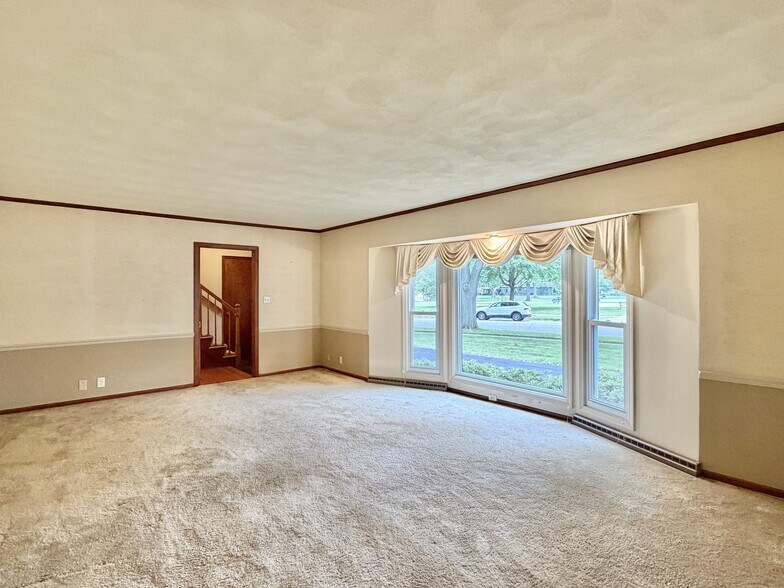 Building Photo - 85 S Huron Dr