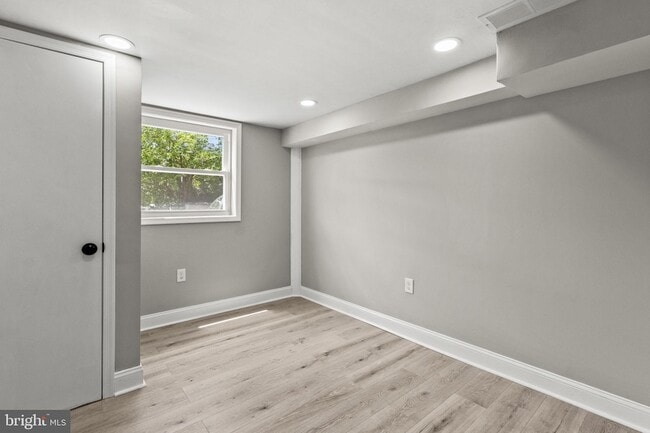 Building Photo - 1072 Tremont Dr