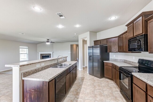 Building Photo - 6302 Castle Gap Dr
