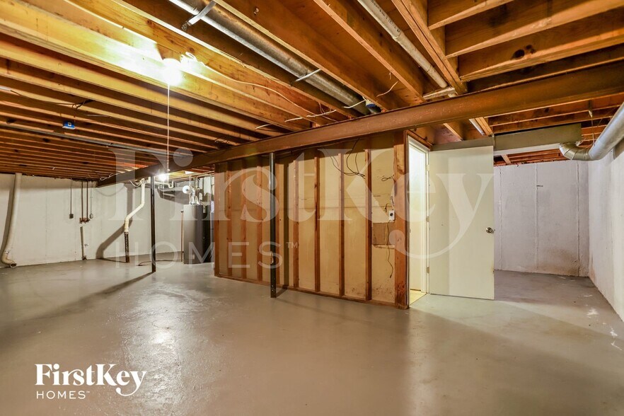 Building Photo - 24 Pheasant Ln