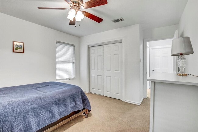 Building Photo - 1715 Foxfire Dr