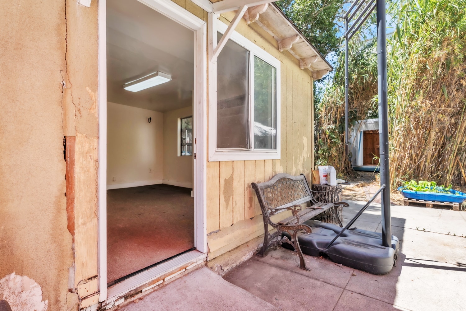 Building Photo - 419 N Van Ness Ave