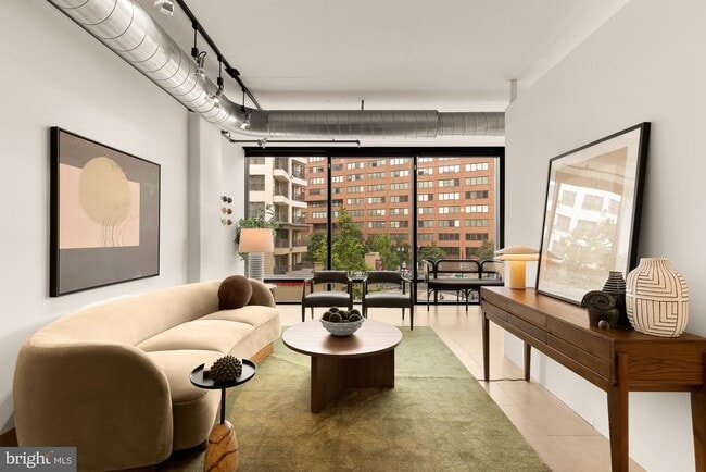 Building Photo - 1133 14th St NW