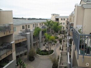 Building Photo - Adorable 1BR Condo in Carmel Valley with W...