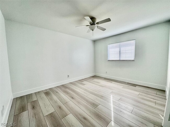 Building Photo - 2013 NE 4th Ter