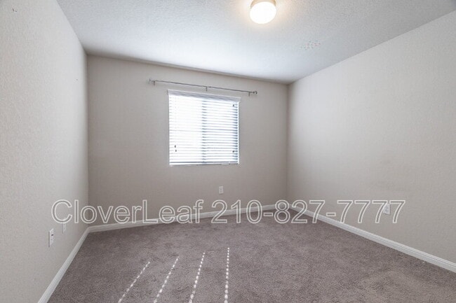 Building Photo - 10414 Legacy Hl