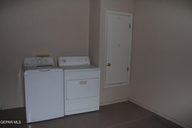 Building Photo - 11613 Sandy Plateau Cir