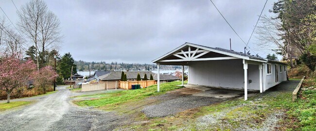 Building Photo - 3 Bedroom / 1 Bath Home in Lake Stevens with View