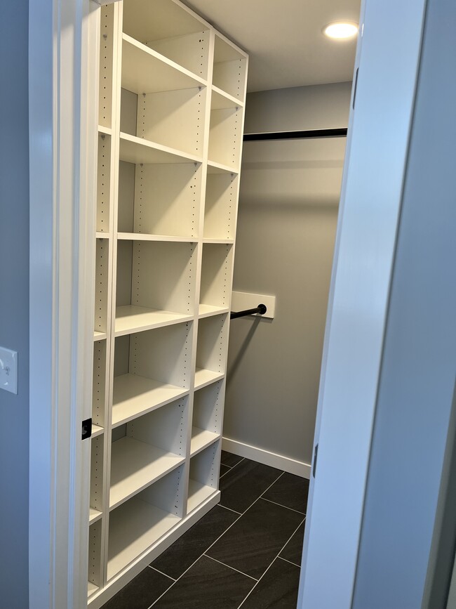 Building Photo - 4288 NY-50