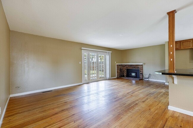 Building Photo - 3 bed 2 bath home for RENT in Stockton