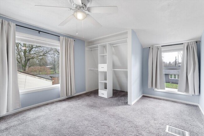 Building Photo - 657 22nd Ave