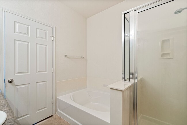 Building Photo - Lovely Single Story, 3 bedrooms, 2 bathrooms, Home in Northeast Austin!!!!