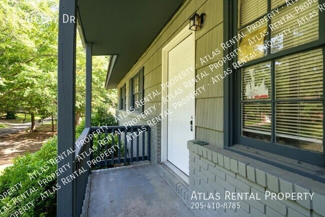 Building Photo - 1140 Lay Dr