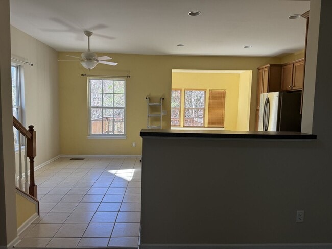 Building Photo - Liberty Crossing