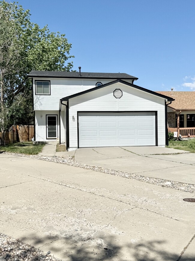 Primary Photo - 2740 Susan Dr