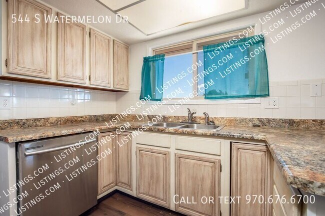 Building Photo - 544 S Watermelon Dr