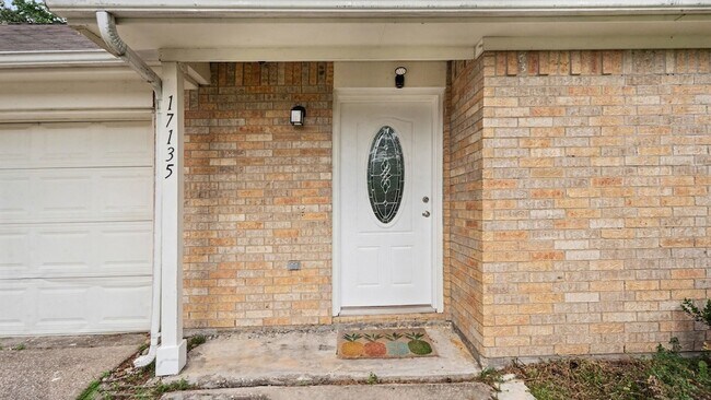 Building Photo - 17135 Yeoman Way