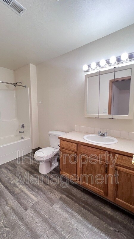 Building Photo - 6305 Chapel Hill Blvd