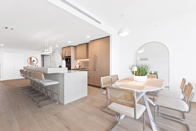 Building Photo - 900 N Ocean Blvd