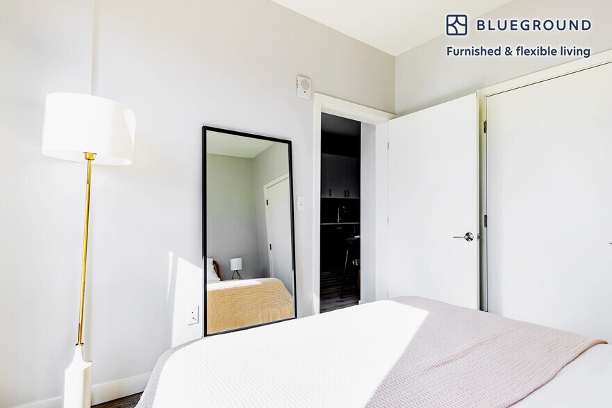 Building Photo - 485 Foley St
