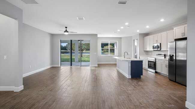 Building Photo - 577 Dowling Cir