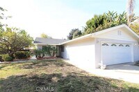 Building Photo - 806 Bloomwood Rd