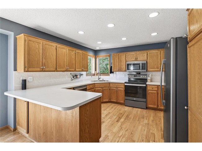 Building Photo - 4133 Sunset Trail N