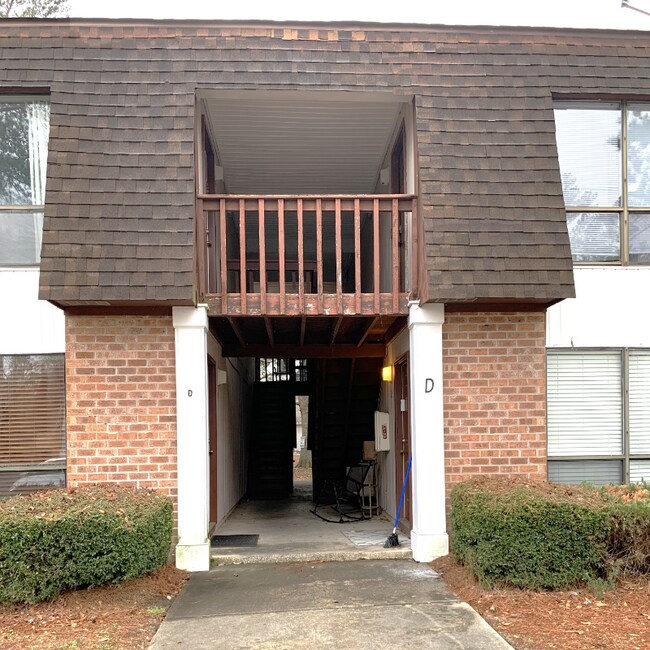 Building Photo - 615 Carter Ln