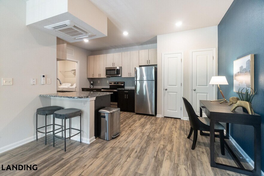 Building Photo - 655 W Mallard Creek Church Rd