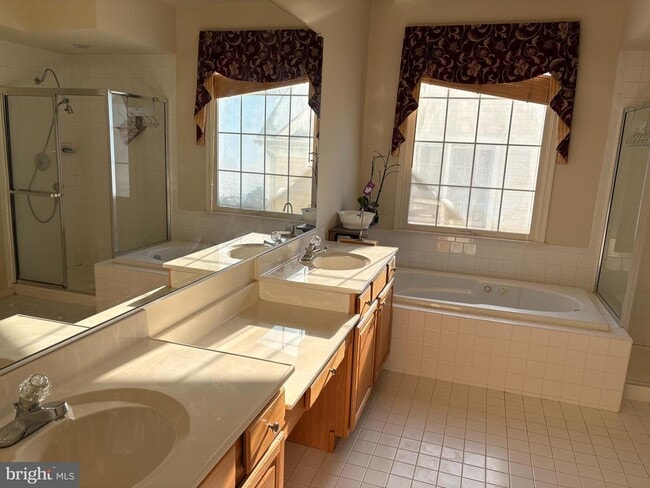 Building Photo - 1012 Havencrest St