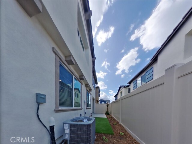 Building Photo - 31710 Luther Dr
