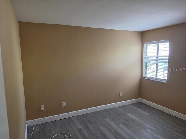 Building Photo - 4158 Pinelake Ln
