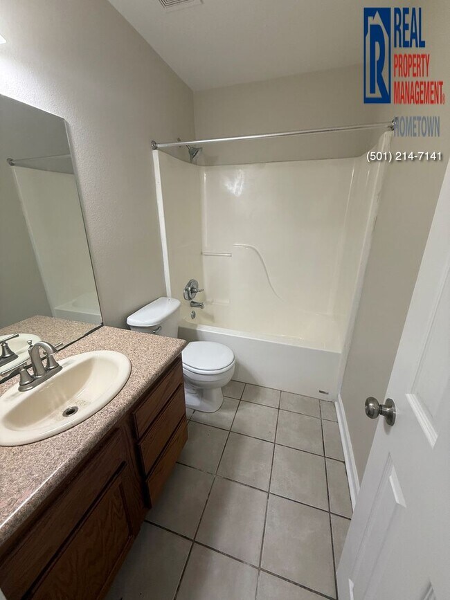 Building Photo - 2993 Wildwood Dr