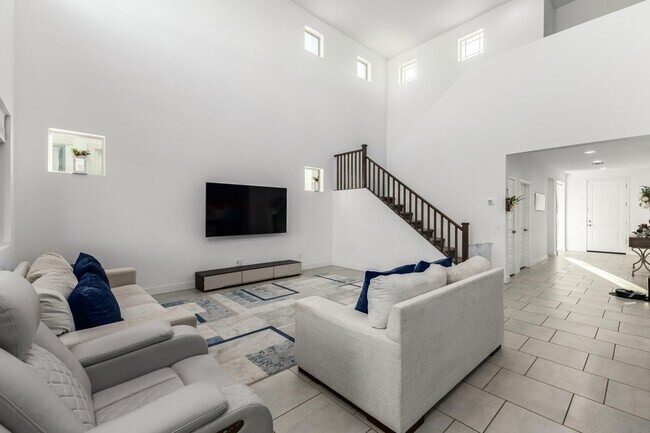 Building Photo - 6759 N 128th Dr