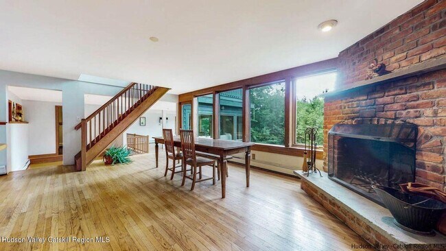 Building Photo - 376 Abbey Rd