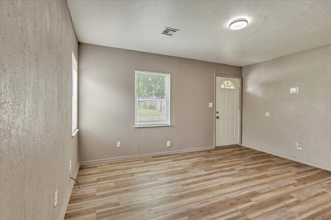 Building Photo - 1536 SW 52nd St