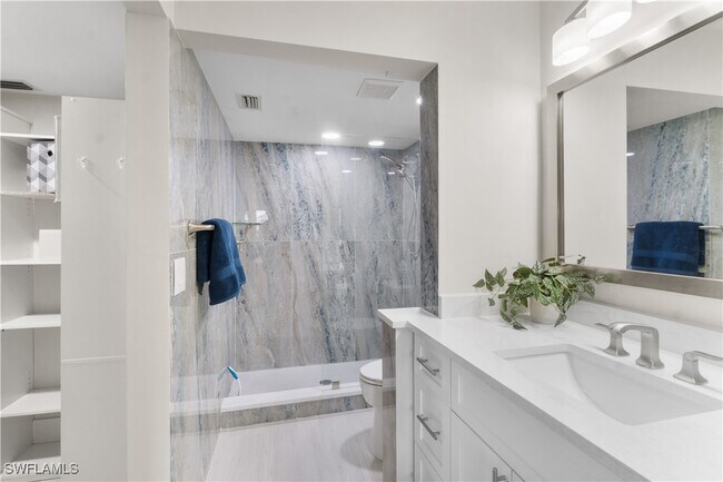 Building Photo - 10686 Gulf Shore Dr