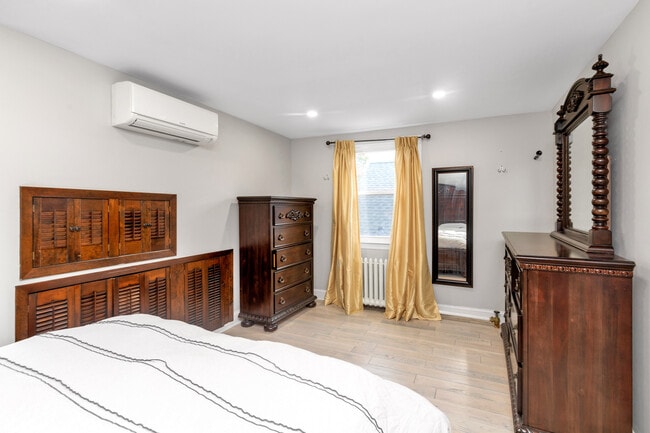 Building Photo - 98 Ethel St